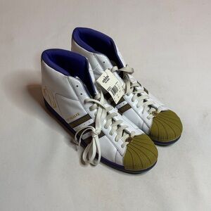 Pro Model "New Orleans NBA All-Star"